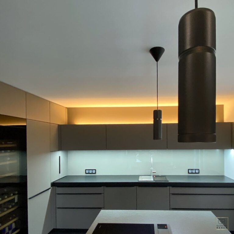 Edles Küchenrückschild Glaserei Reher