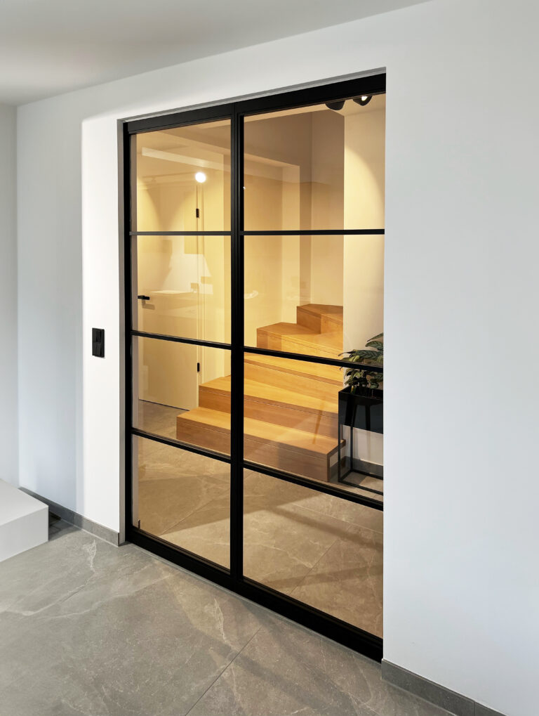 flynn_ku_flodil_2flg_schiebe_3spr_9005_inwand_geschl_2