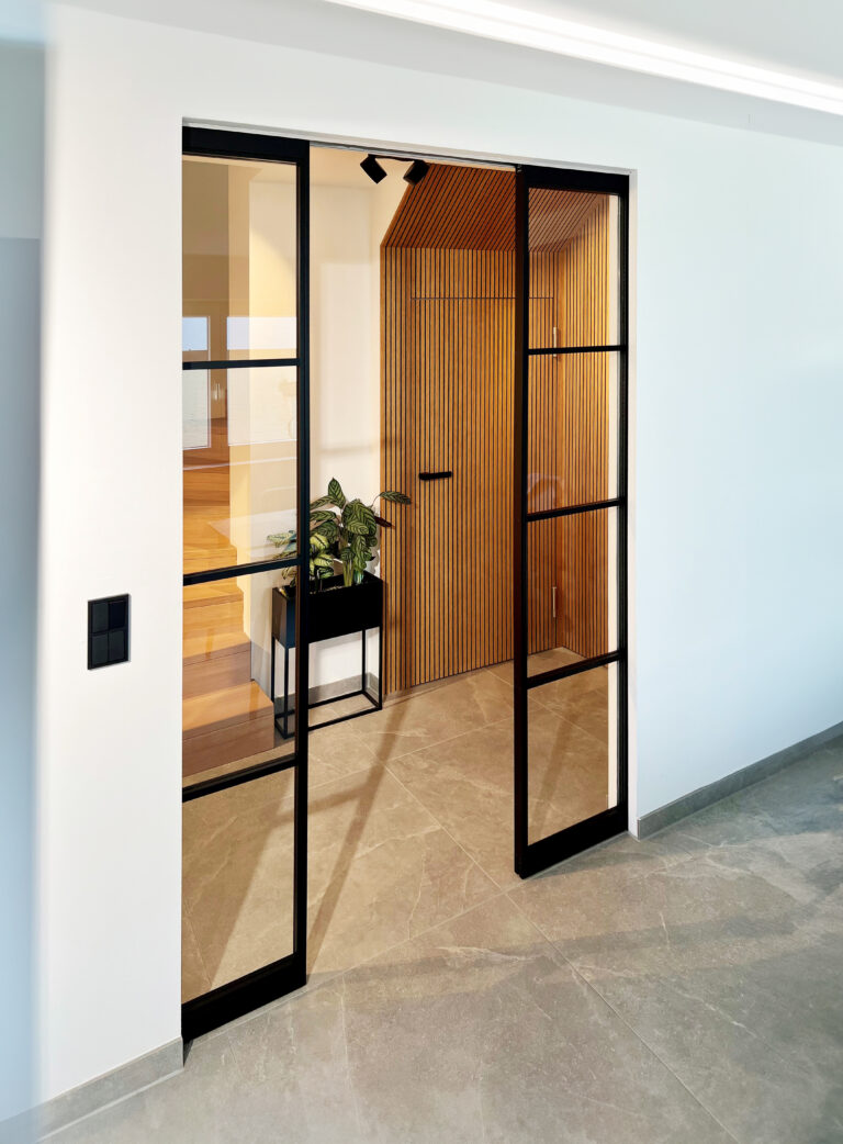 flynn_ku_flodil_2flg_schiebe_3spr_9005_inwand_offen